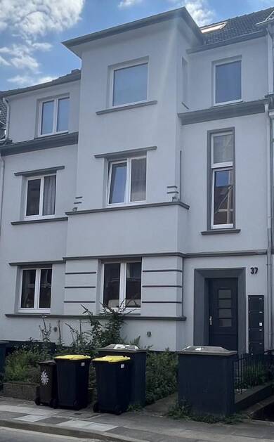 Mehrfamilienhaus zum Kauf 650.000 € 9 Zimmer 230 m² 329 m² Grundstück Wellenstraße 37 Siegburg Siegburg 53721