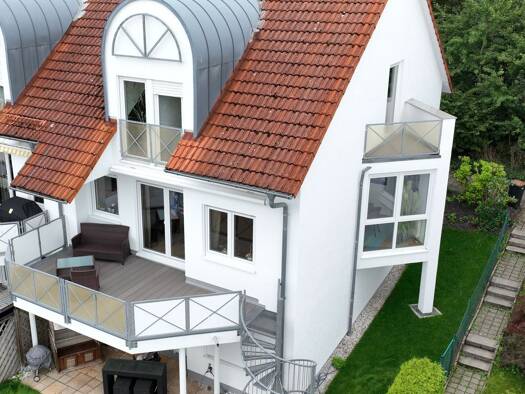 Reihenhaus zur Miete 1.950 € 5 Zimmer 166 m² 220 m² Grundstück frei ab 01.03.2026 Glashütten 61479