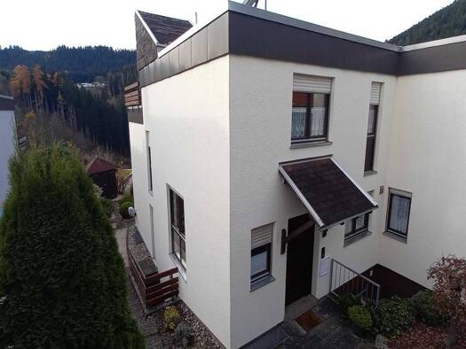 Reihenhaus zum Kauf provisionsfrei 358.000 € 5 Zimmer 140 m² 335 m² Grundstück Alpirsbach 72275
