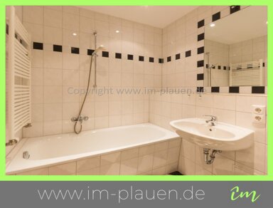 Wohnung zur Miete 325 € 3 Zimmer 65 m² 1. Geschoss frei ab sofort Lange Straße 69 Haselbrunn Plauen 08525