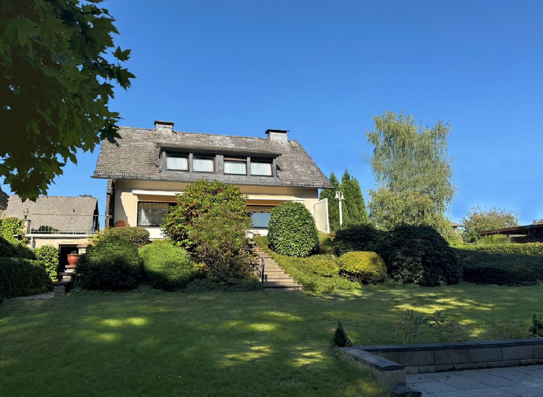 Einfamilienhaus zum Kauf 327.000 € 5 Zimmer 150 m²<br/>Wohnfläche 1.010 m²<br/>Grundstück Hochscheid Breitscheid 53547