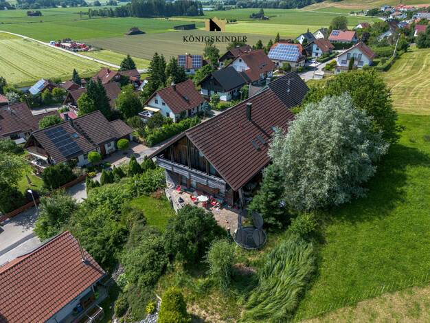 Einfamilienhaus zum Kauf 575.000 € 8 Zimmer 320 m² 900 m² Grundstück Frickenhausen Lauben 87761