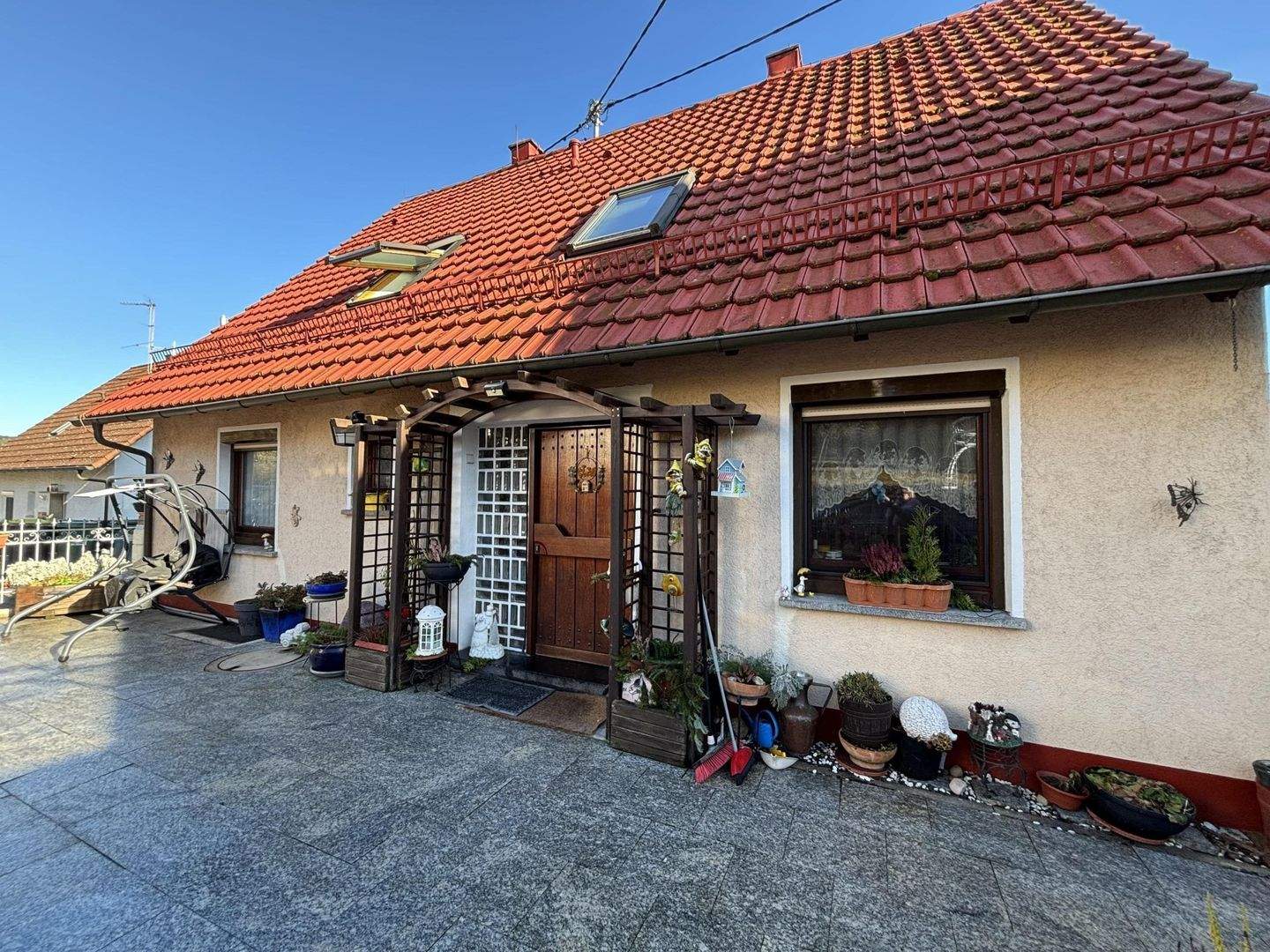 Immobilie in Haiterbach - Ein Zuhause mit traumhaften Weitblick - Wohnen, wo die Seele atmet! - Bild 1