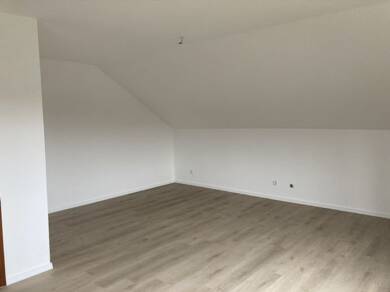 Wohnung zur Miete 650 € 4 Zimmer 90 m² 2. Geschoss Steinrausch Saarlouis 66740