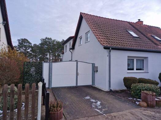 Haus zum Kauf 220.000 € 4 Zimmer 105 m² 460 m² Grundstück Genthin 39307