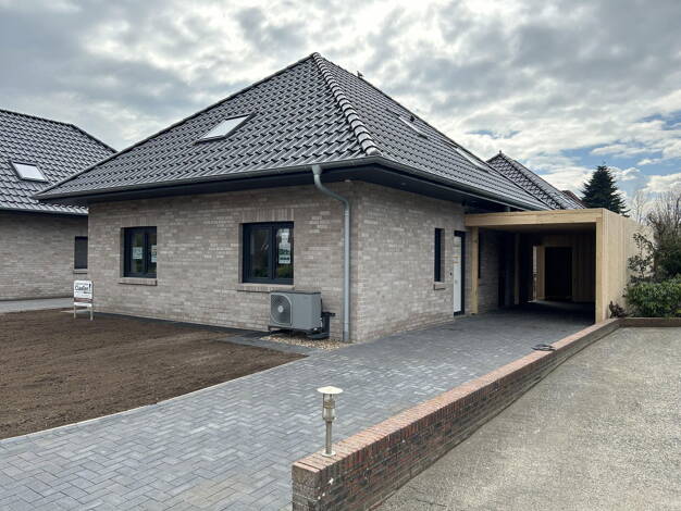 Einfamilienhaus zur Miete 1.365 € 4 Zimmer 125 m² 330 m² Grundstück frei ab 01.09.2025 II.Hüllenweg 20 Barßel Barßel 26676