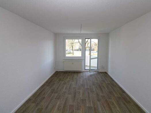 Wohnung zur Miete 389 € 3 Zimmer 58,3 m² EG Maxim-Gorki-Straße 65 Freiberg 09599