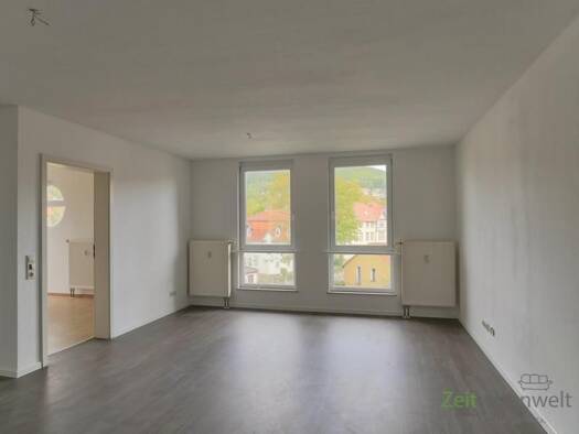 Wohnung zur Miete 300 € 2 Zimmer 49,7 m² 3. Geschoss frei ab 01.01.2026 Meiningen 98617