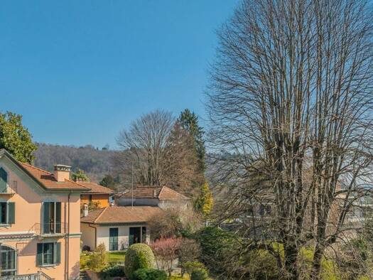 Haus zum Kauf 4.000.000 € 500 m² 4.000 m² Grundstück Lisanza 21018
