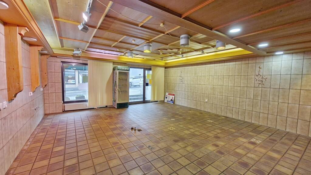 Laden zur Miete 950 € 100 m² Verkaufsfläche Roßtal 90574