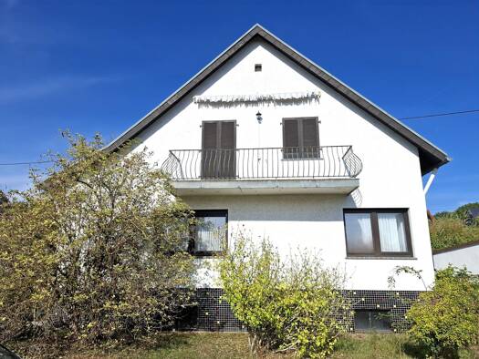 Einfamilienhaus zum Kauf 279.000 € 8 Zimmer 160 m² 463 m² Grundstück frei ab sofort Im Eitzwäldchen 8 Keuchingen Mettlach 66693