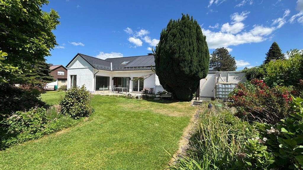 Einfamilienhaus zum Kauf 450.000 € 5 Zimmer 185 m² 1.165 m² Grundstück frei ab sofort Deiringsen Soest 59494