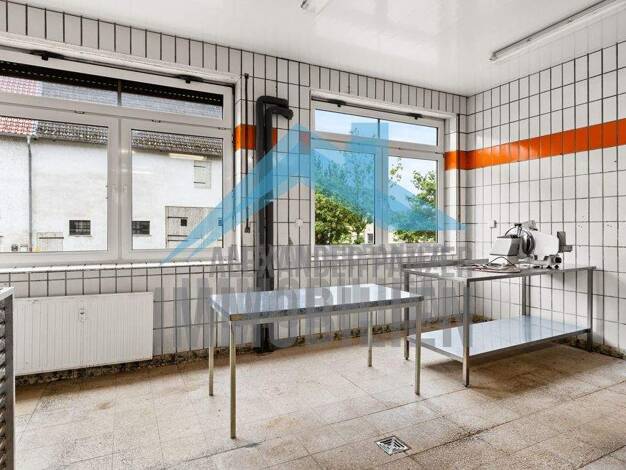 Produktionshalle zur Miete 900 € 180 m² Lagerfläche Hohenkirchen Espenau 34314