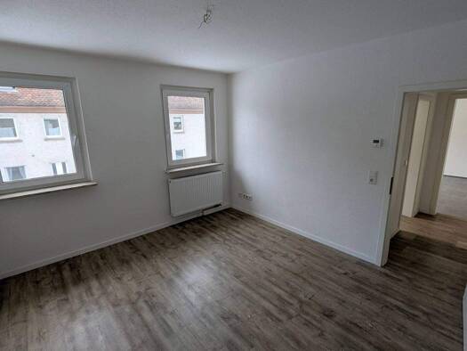 Studio zur Miete 335 € 1 Zimmer 33,8 m² 1. Geschoss frei ab 01.03.2026 Waldstraße 9 Erlenbach Erlenbach am Main 63906