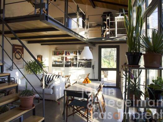 Haus zum Kauf 300.000 € 417 m² 18.783 m² Grundstück Spoleto 06049
