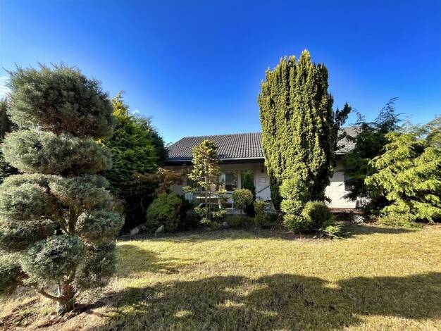 Einfamilienhaus zum Kauf 295.000 € 5,5 Zimmer 174 m² 823 m² Grundstück Dörnberg Habichtswald 34317