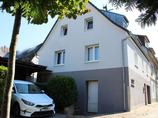 Haus zum Kauf 370.000 € 7 Zimmer 137 m² 205 m² Grundstück Eningen Eningen unter Achalm 72800
