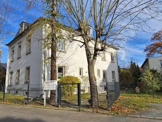 Mehrfamilienhaus zum Kauf 350.000 € 8 Zimmer 311,5 m² 1.039 m² Grundstück Pirna 01796