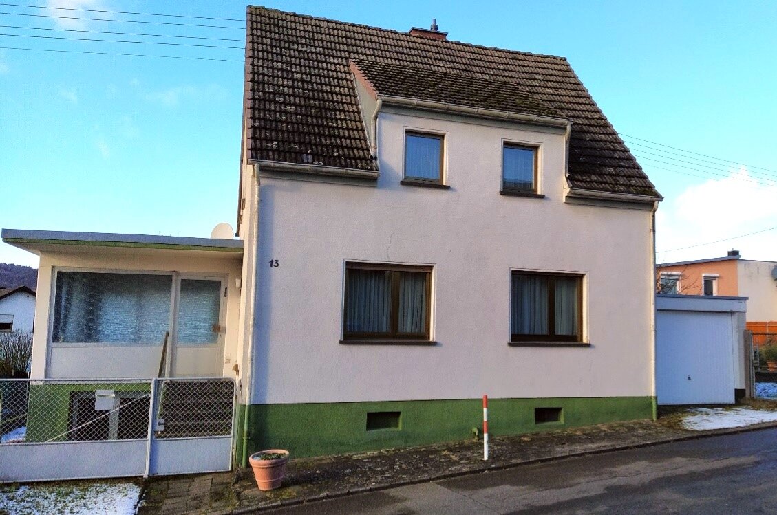 Einfamilienhaus zum Kauf 199.000 € 5 Zimmer 104 m²<br/>Wohnfläche 827 m²<br/>Grundstück Bell 56745