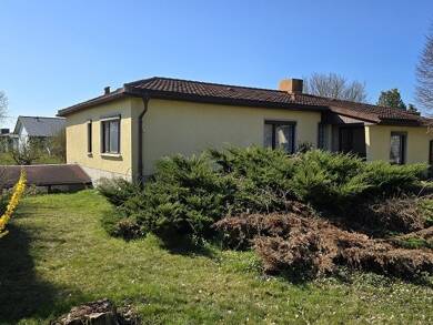 Bungalow zum Kauf 200.000 € 4 Zimmer 120 m² 783 m² Grundstück frei ab sofort West Altenburg 04600