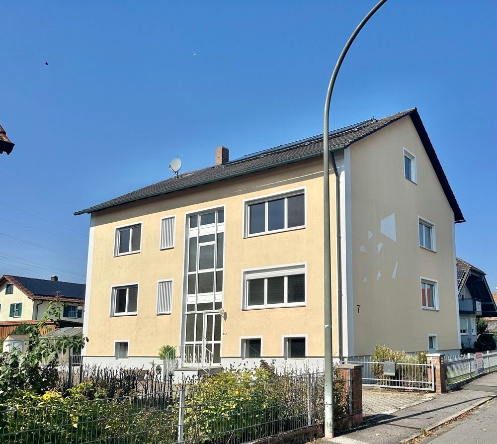 Mehrfamilienhaus zum Kauf 449.000 € 10 Zimmer 220 m²<br/>Wohnfläche 2.103 m²<br/>Grundstück Büchelkühn Schwandorf 92421