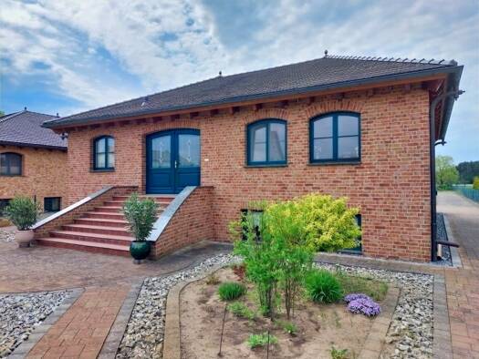 Villa zum Kauf 799.000 € 4 Zimmer 260 m² 1.736 m² Grundstück Reudnitz Friedland 15848