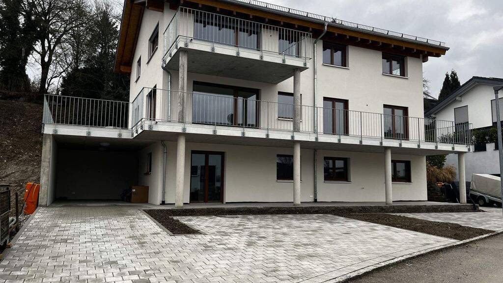 Wohnung zur Miete 1.650 € 4 Zimmer 106 m² frei ab sofort Im Stöckle 8 Singen 78224