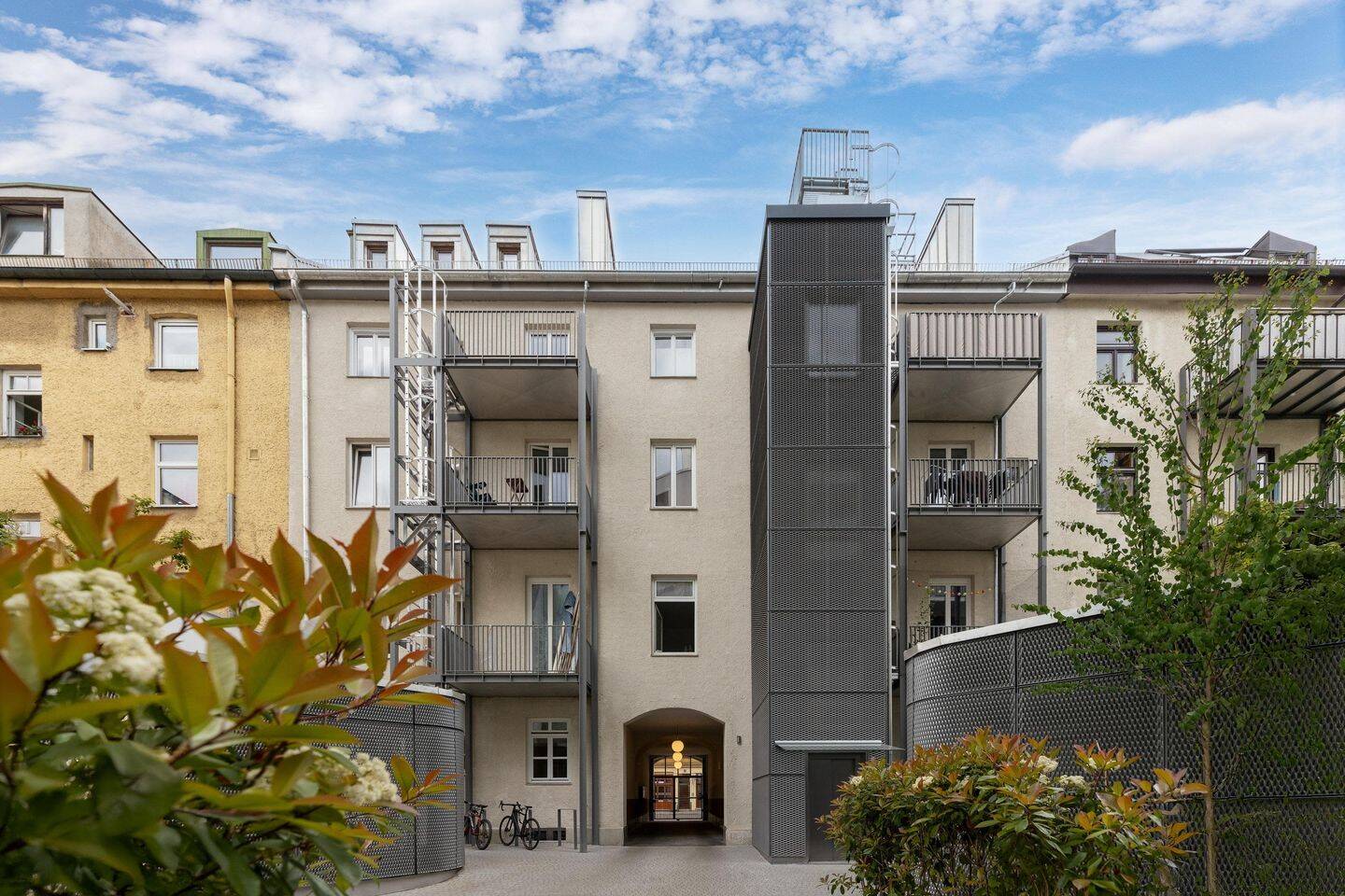 Property thumbnail 2