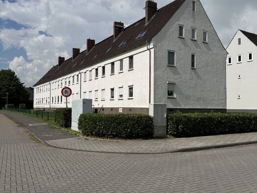 Wohnung zum Kauf 93.000 € 3 Zimmer 74,5 m² Sande Sande 26452