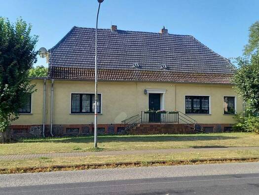 Einfamilienhaus zum Kauf provisionsfrei 325.000 € 8 Zimmer 210 m² 4.500 m² Grundstück Protzen 16833