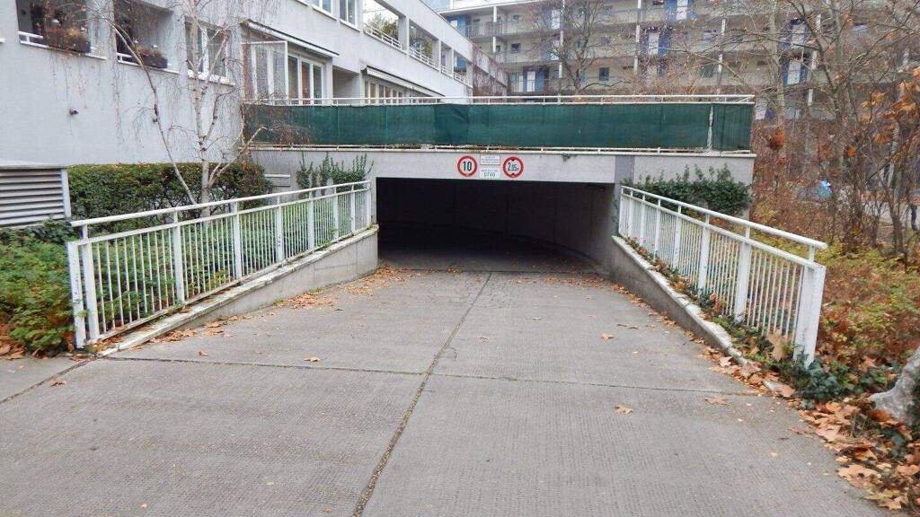 Tiefgaragenstellplatz zur Miete 99 € Donaufelder Straße 52 Wien 1210