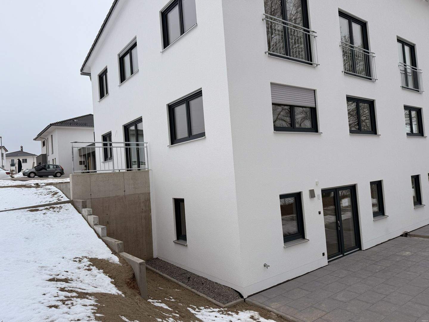 Immobilie in Irchenrieth - Einziehen und wohlfühlen: Stressfreier Erstbezug in einer großzügigen Neubau-Doppelhaushälfte mit ELW, Photovoltaikanlage u.v.m. Perfekt für Familien  - Bild 2