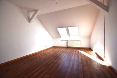 Wohnung zur Miete 450 € 3 Zimmer 78,1 m² Dachgeschoss Niederlagstraße 8 Innenstadt Riesa 01589