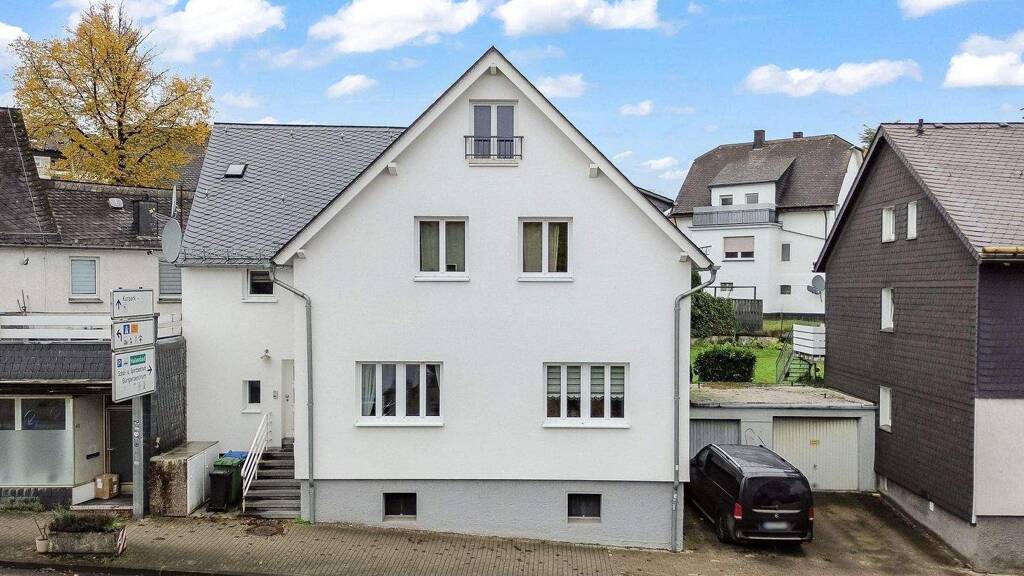 Einfamilienhaus zum Kauf 380.000 € 9 Zimmer 217 m² 348 m² Grundstück Brilon 59929