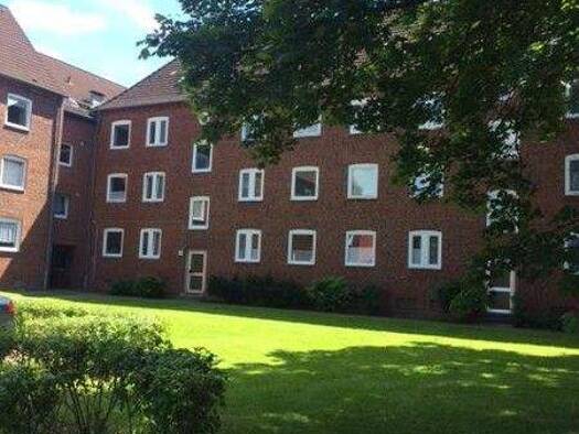 Wohnung zur Miete 651 € 2 Zimmer 54,3 m² 1. Geschoss frei ab 21.04.2026 Eduard-Adler-Str. 17 Wik Kiel 24106