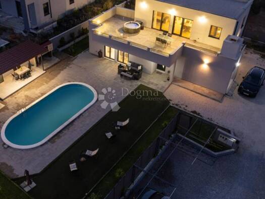 Haus zum Kauf 830.000 € 4 Zimmer 225 m² Kastel Novi, Kastela Kastela
