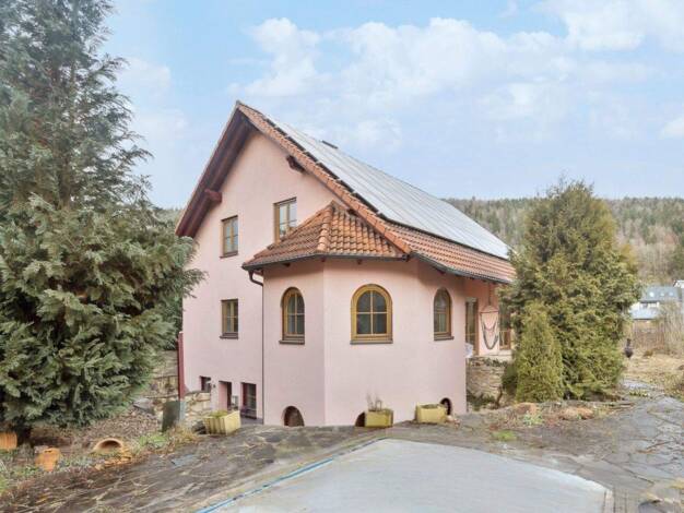 Einfamilienhaus zum Kauf 648.000 € 7 Zimmer 227 m² 895 m² Grundstück Immendingen Immendingen 78194