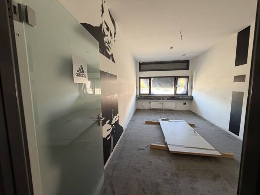 Haus zum Kauf 90.000 € 31 Zimmer 100 m² 1.600 m² Grundstück Langenzenn Langenzenn 90579