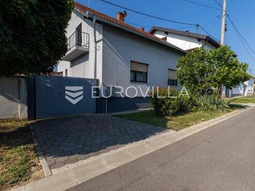 Einfamilienhaus zum Kauf 220.000 € 3 Zimmer 200 m² Mali Pariz Slavonski Brod 35000