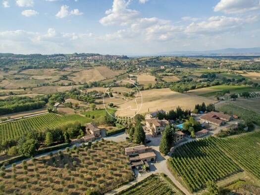 Einfamilienhaus zum Kauf 230.000 m² Grundstück Chianciano Terme