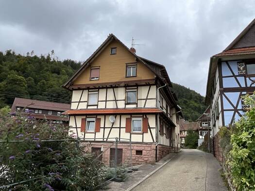 Mehrfamilienhaus zum Kauf 270.000 € 16 Zimmer 352 m² 475 m² Grundstück Reichental Gernsbach 76593