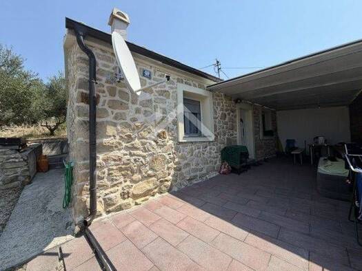 Haus zum Kauf 150.000 € 2 Zimmer 49 m² Ražanac