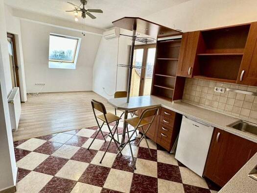 Mehrfamilienhaus zur Miete 500 € 1,5 Zimmer 40 m² Keszthely 8360