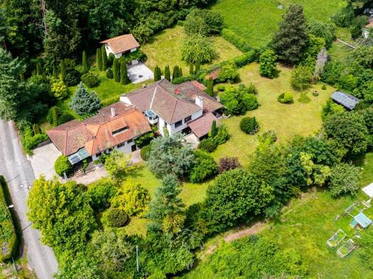 Villa zum Kauf 859.000 € 7 Zimmer 240 m² 3.933 m² Grundstück Würzburg 97082