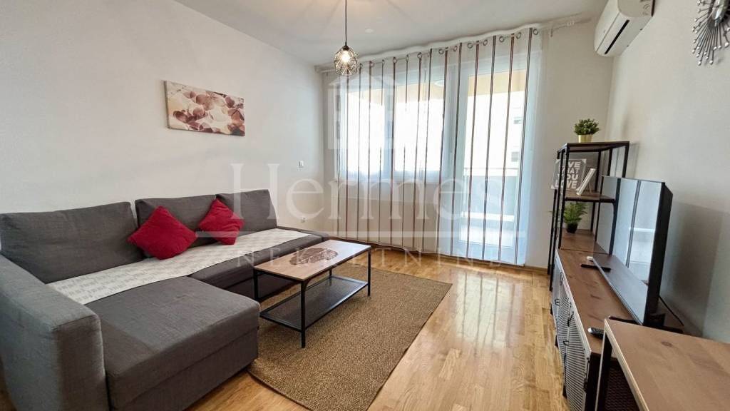 Studio zur Miete 800 € 1 Zimmer 54 m² 5. Geschoss Vukomerec-Borongaj