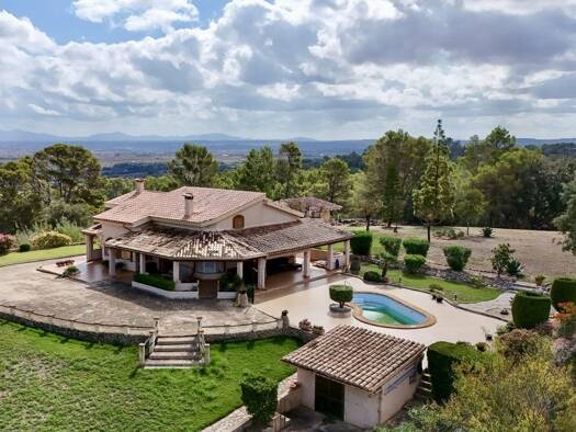 Landhaus zum Kauf 1.800.000 € 3 Zimmer 160 m² 22.000 m² Grundstück Campanet 07310