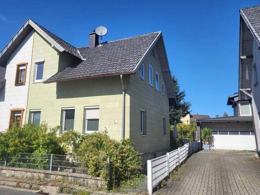 Doppelhaushälfte zum Kauf 90.000 € 4 Zimmer 107 m² 340 m² Grundstück Coburg Neustadt bei Coburg 96465
