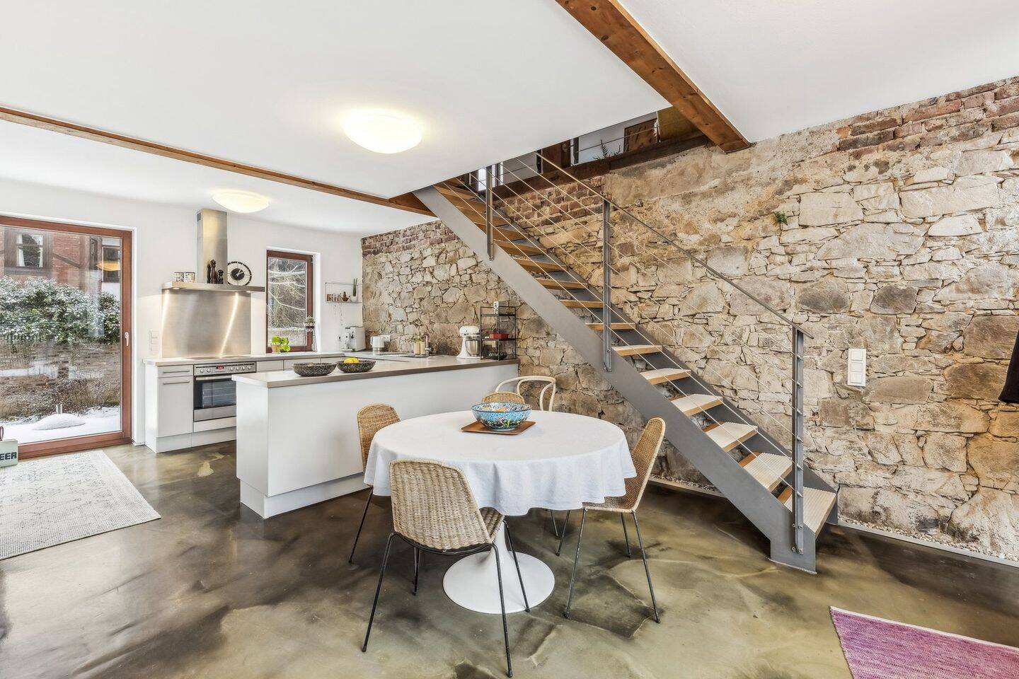 Immobilie in Wettenberg - Einmaliges Hofensemble mit 3 Wohnungen und Burgblick! - Bild 2