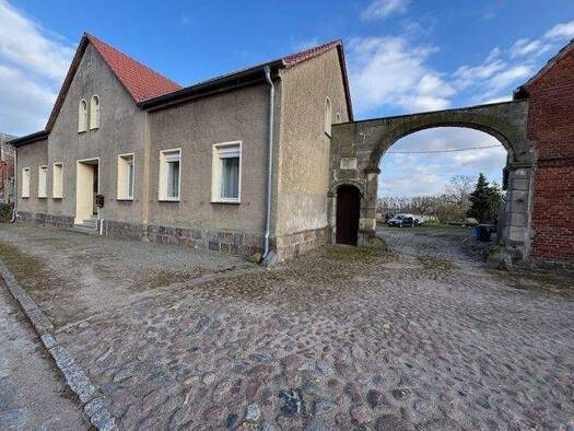 Bauernhaus zum Kauf 139.000 € 8 Zimmer 300 m² 4.000 m² Grundstück Schleußer Dorfstraße 8 Schleuß Tangerhütte 39517