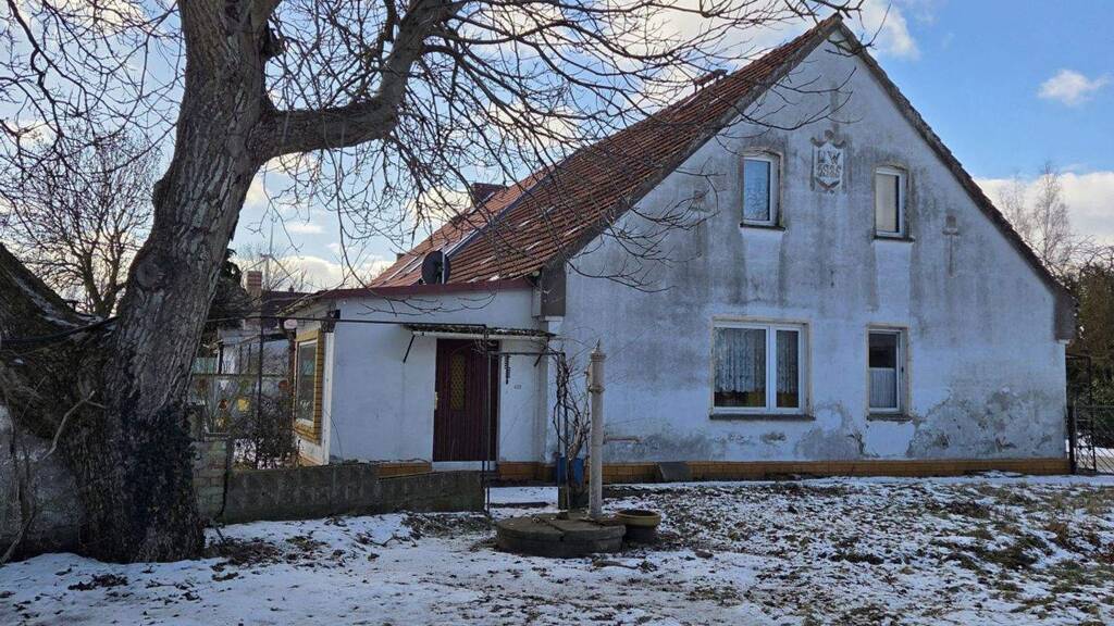 Doppelhaushälfte zum Kauf 49.000 € 6 Zimmer 118 m² 2.264 m² Grundstück Liepen Neetzow-Liepen 17391